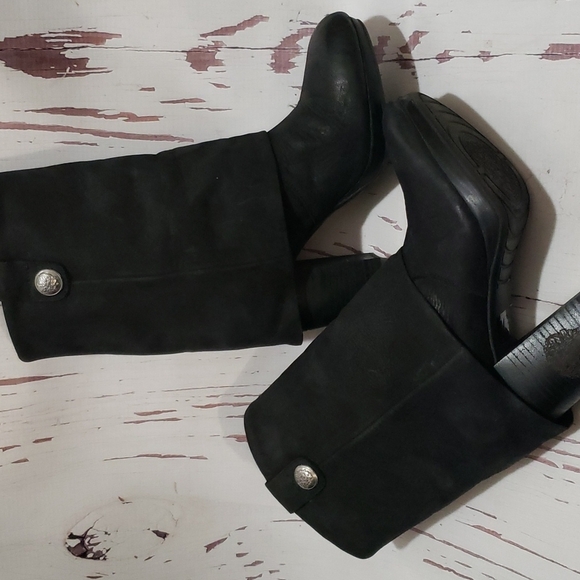 Vince Camuto black suede heel shark booties 8 - Picture 4 of 9